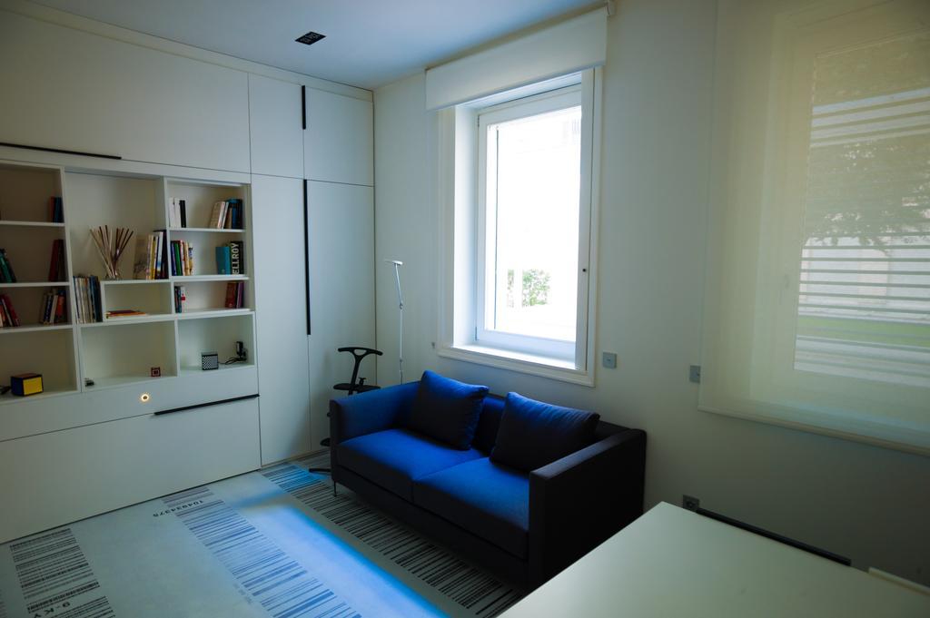 Stylish Mini In The Heart Of Milano Apartment Room photo