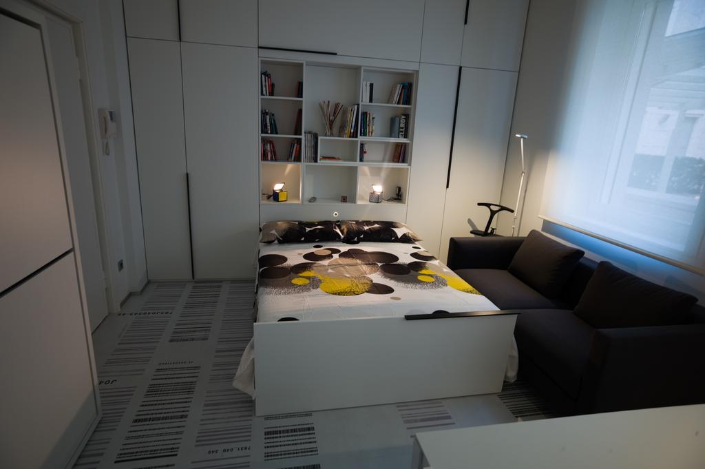 Stylish Mini In The Heart Of Milano Apartment Room photo